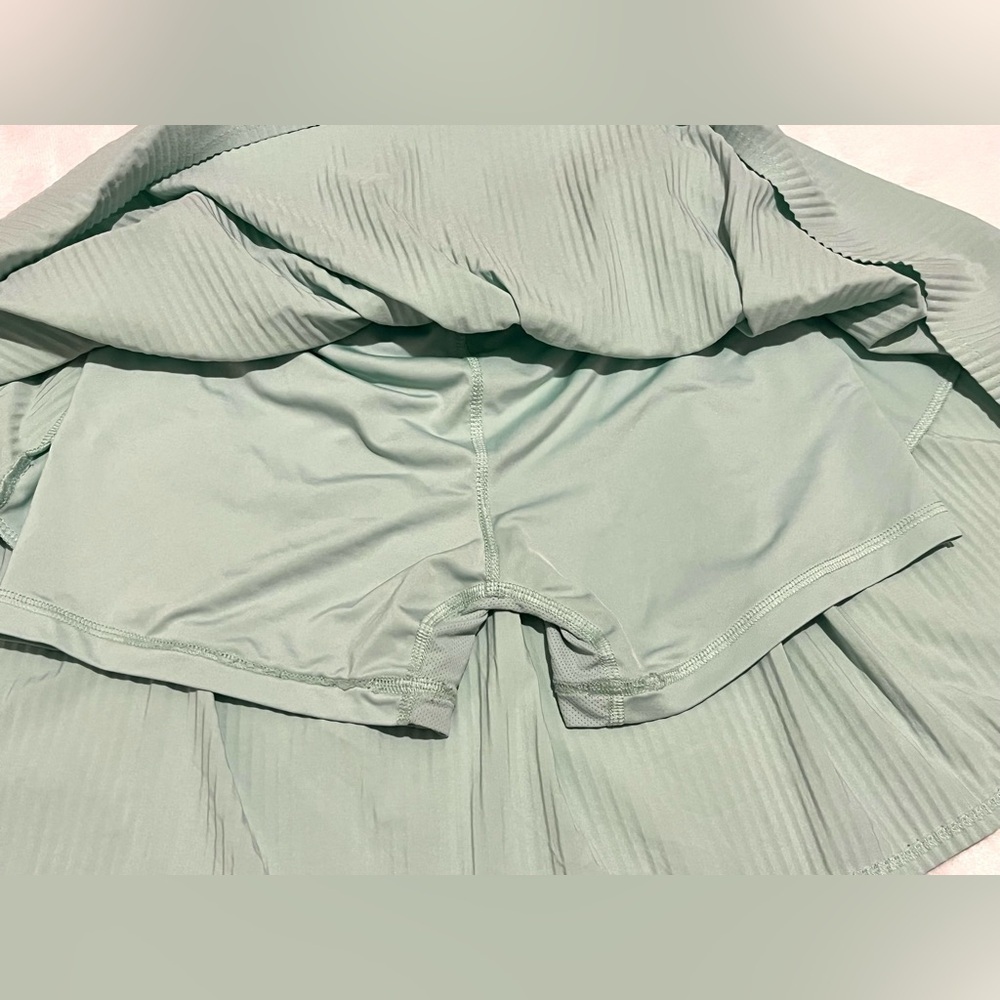All in Motion Light Green Girls Pleated Skirt w/ Shorts and Pockets Skort Sz 14 - Picture 11 of 11